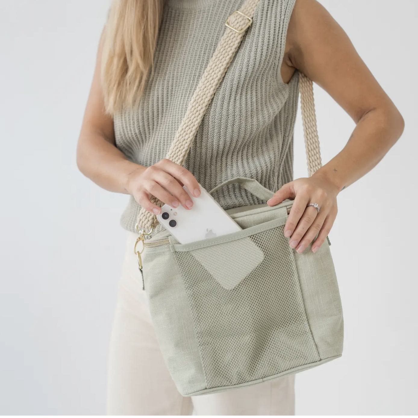 Sage Green Lunch Poche